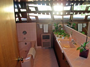 gordonhousebathroom1